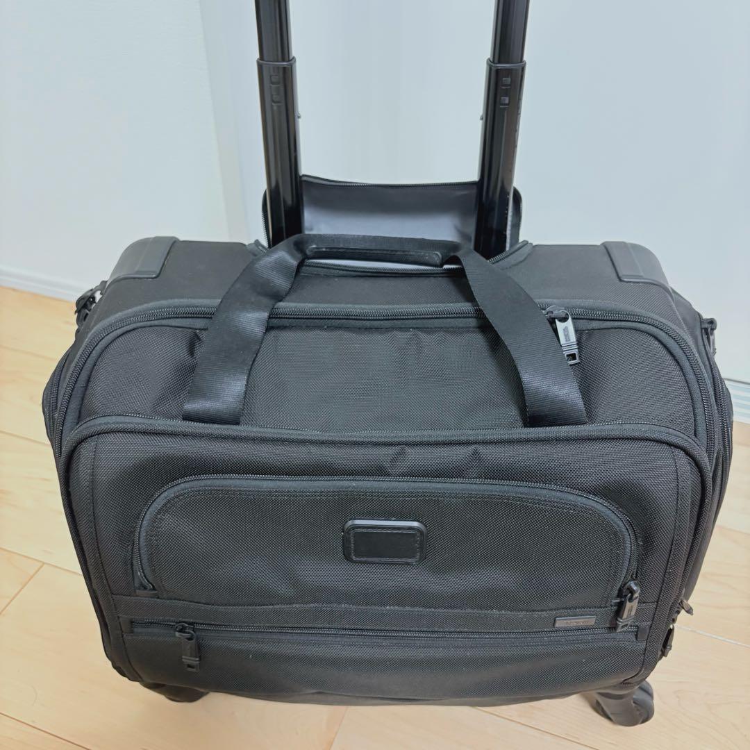TUMI 4ウィールド コンパクト ビジネス 022652D2 Alpha II