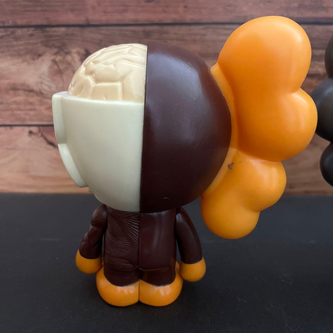 エイプ　bape フィギュア　kaws kaws milo