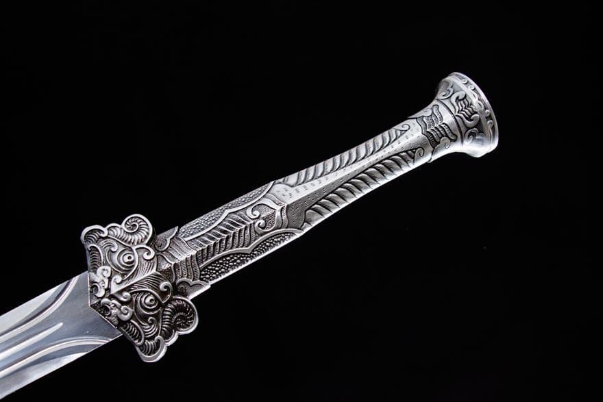秦王-銀蛟 古兵器 刀装具 日本刀　模造刀 居合刀 武士道 鑑賞用 漢剣 美術刀