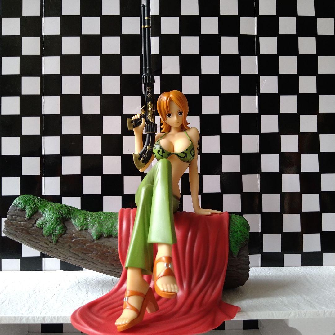 ワンピース　フィギュア　麦わらの一味　ナミ　２３体　ジャンクおまけ　２体　セット