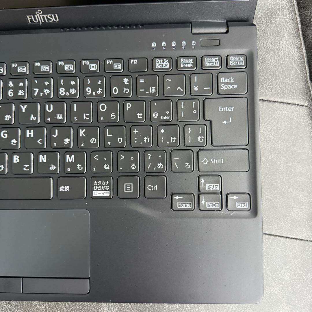 未使用☆富士通　LIFEBOOK　WUB　F3　FMVWF3UB7　ノートPC