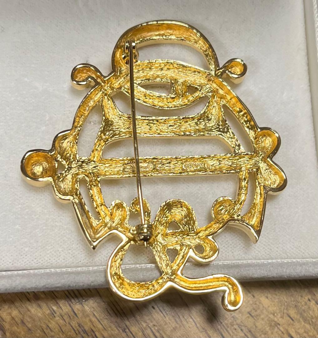 y*a様 Christian Dior ブローチ 金色 メタル製