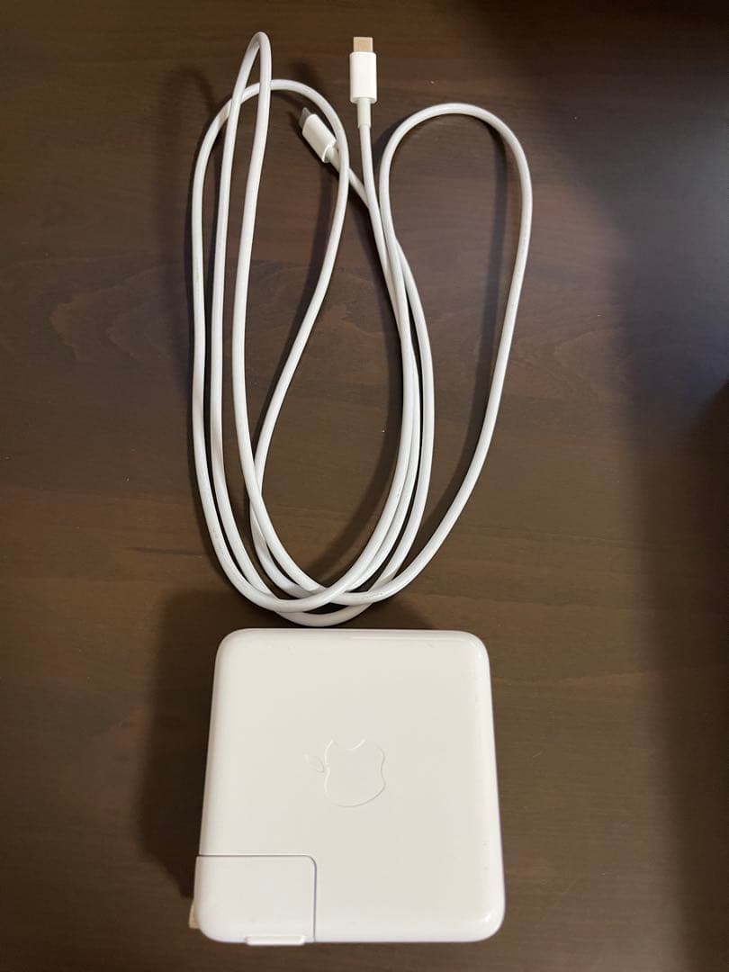 【中古】13インチ MacBook Pro スペースグレー 充電器付き 2018