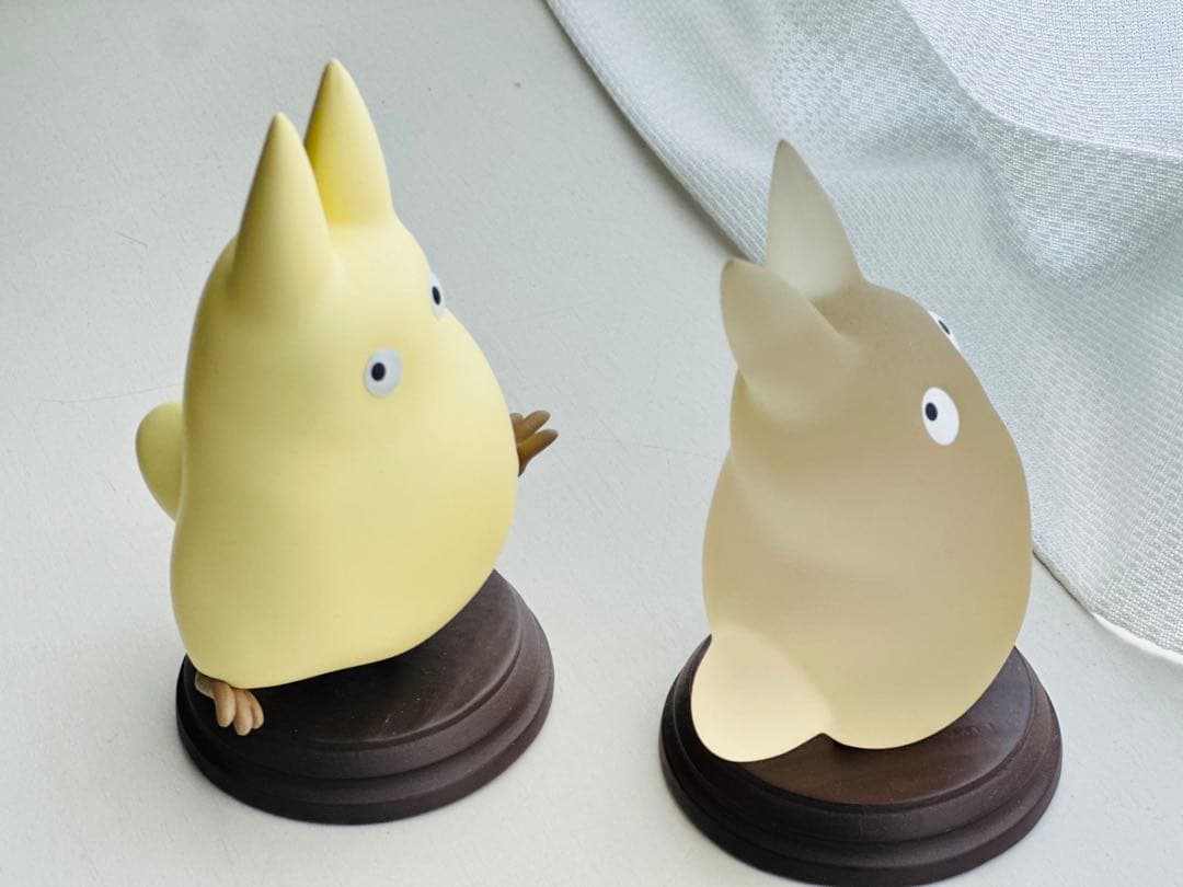 【値下げ中】小トトロ2体　手のひらサイズ置物（箱付き）