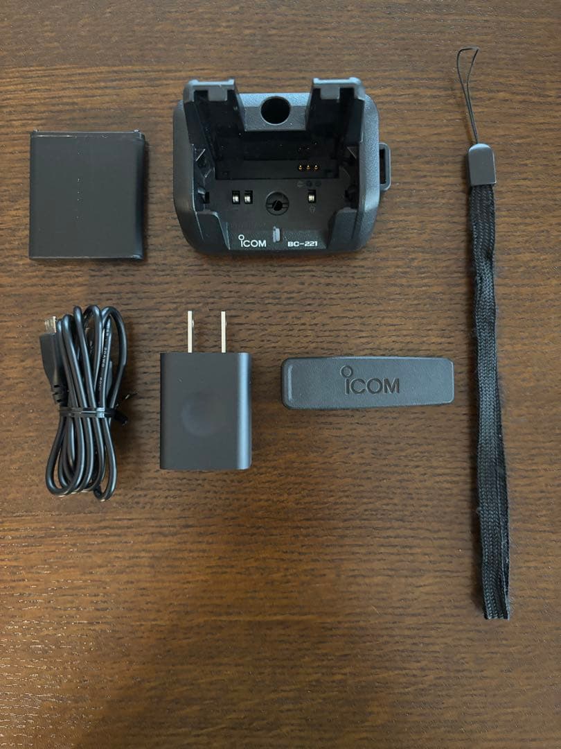 お値下‼️ICON IC-DPR30 ー携帯型デジタルトランシーバー(ブラック)