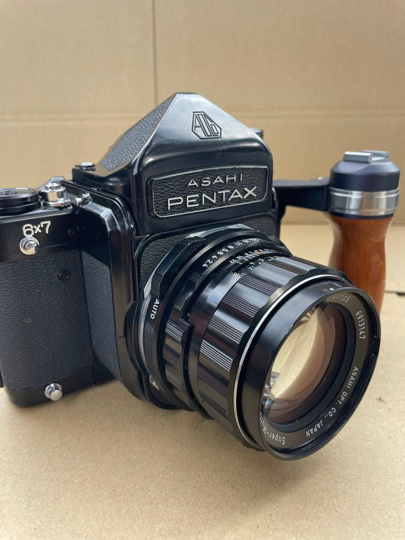 ひ*き様 Pentax 6×7 105mm F2.4 ウッドグリップ付き