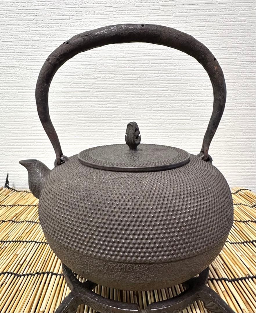 未使用品、共木箱、付属品付　南部照光堂造　１５型アラレ　日々是好日様　売約済み