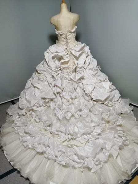 [356] ウエディングドレス ９～１３号サイズ ブランド品 中古
