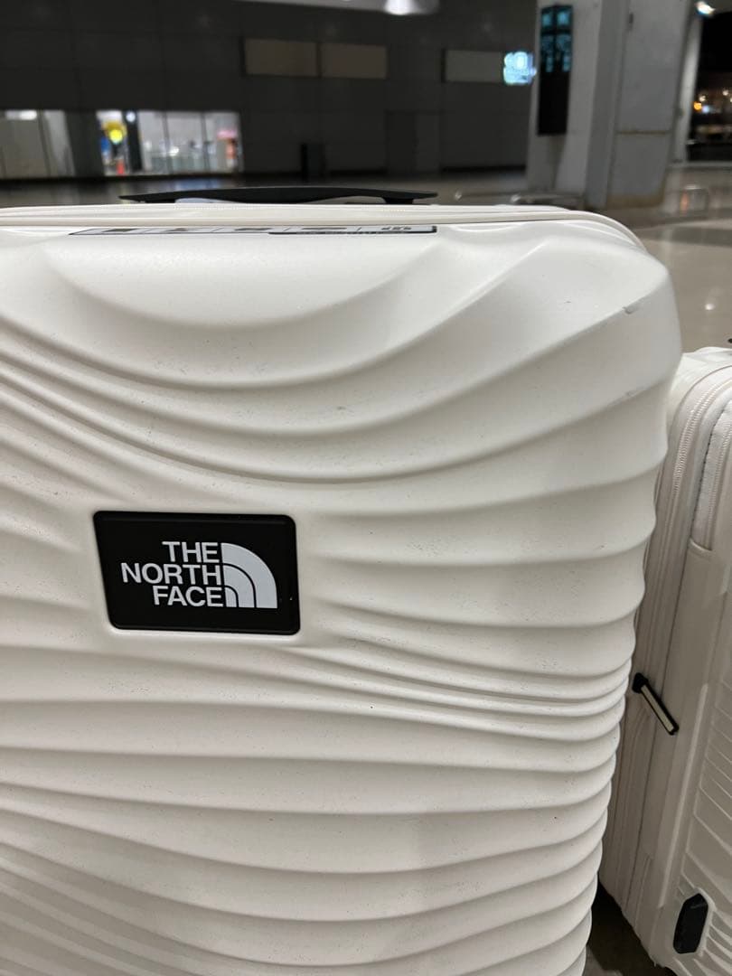 THE NORTH FACE (ザ ノース フェイス)スーツケースキャリーケース