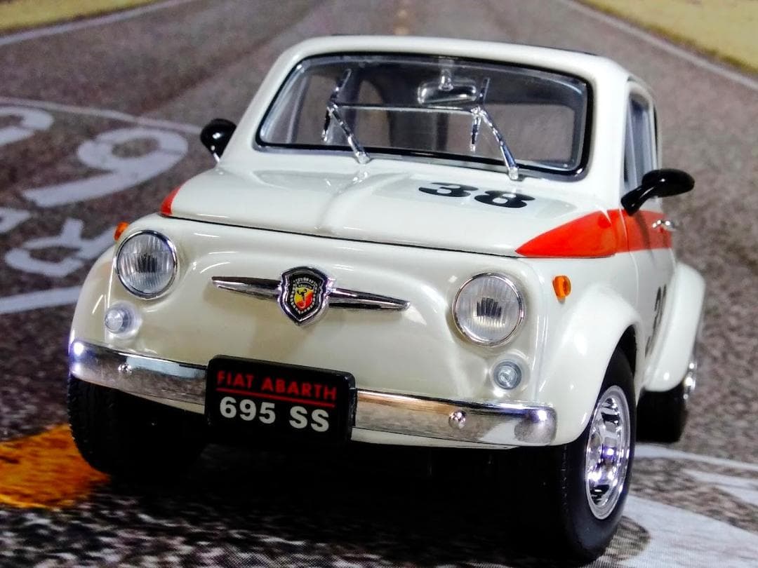 1/18 ロードシグネチャー 1963 フィアット アバルト 695SS