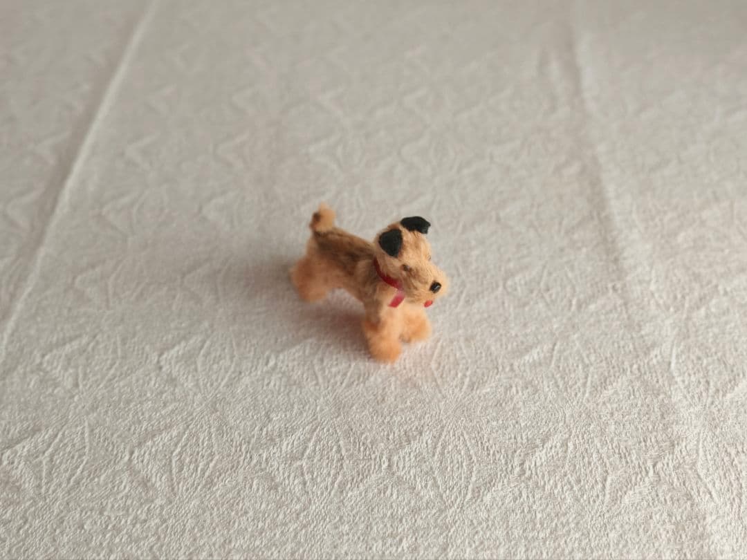 * vintage dog ❀ * 赤い勲章リボンの テリアさん