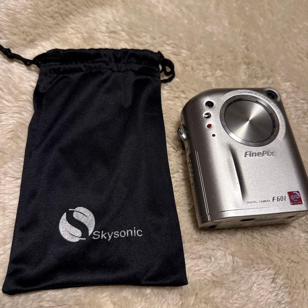 フジフィルム　Finepix　F601