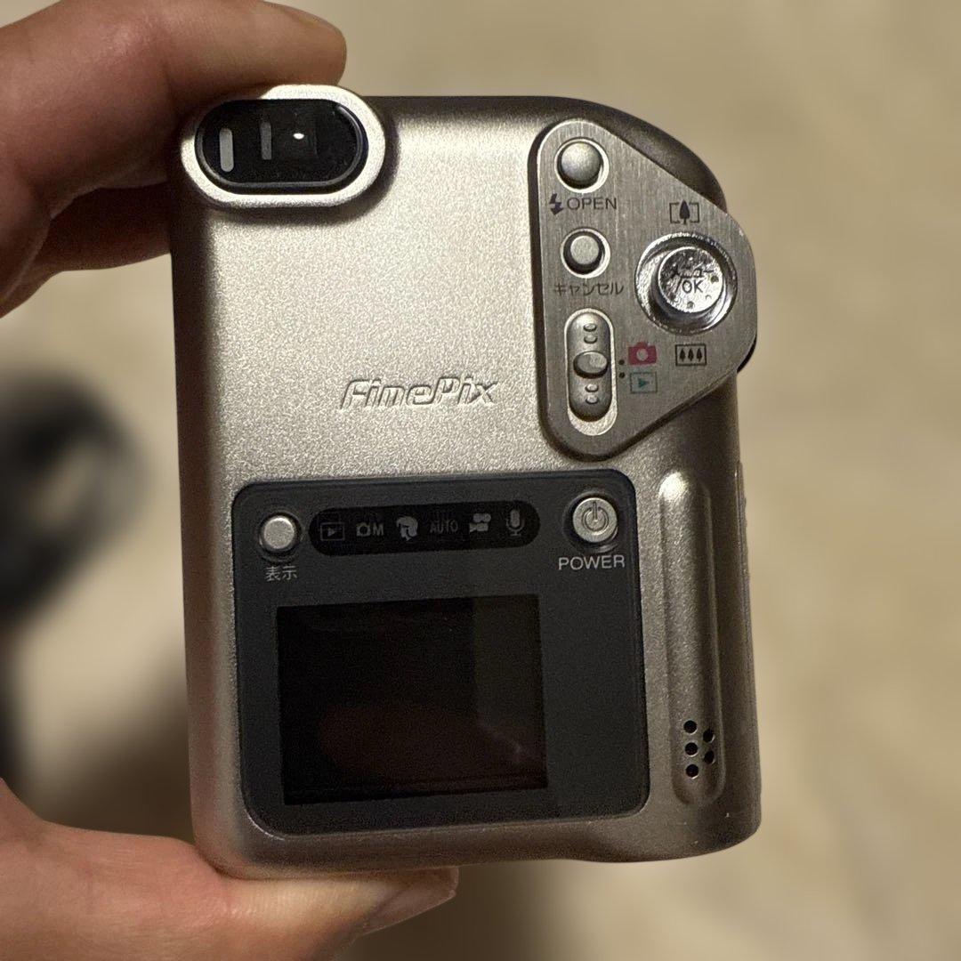 フジフィルム　Finepix　F601