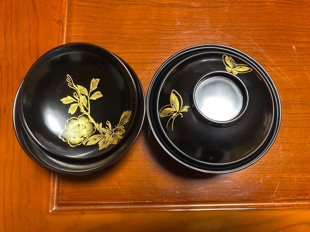 輪島塗　漆器 お椀 5個セット(黒地 金色 花 蝶)+皿10枚+オマケ1つ