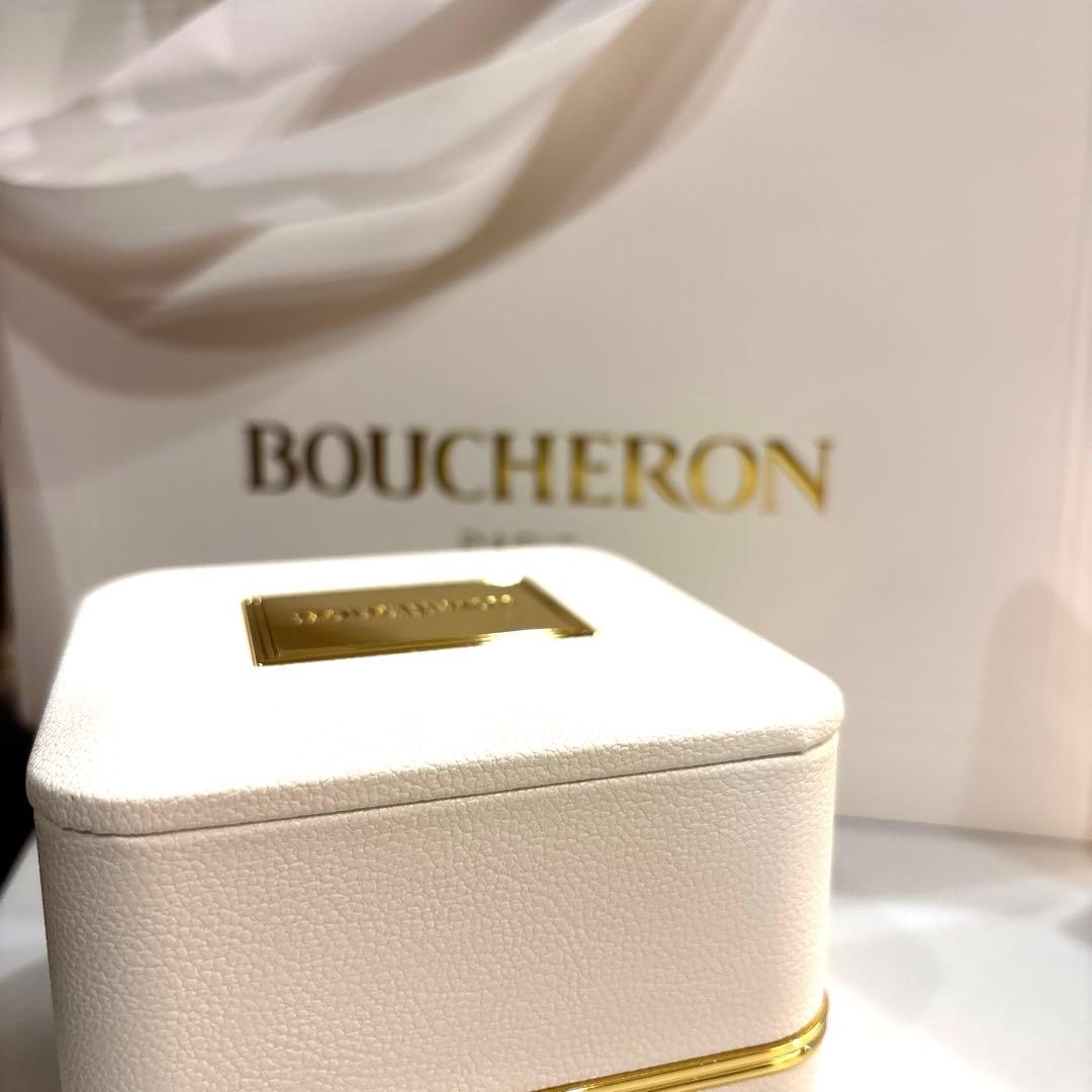 美品！ブシュロン 空き箱 ジュエリーボックス　証明書付き　リボン付き紙袋あり