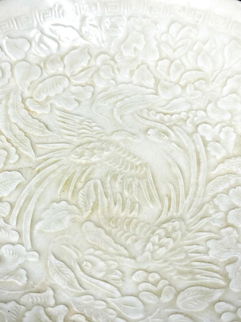 北宋時代 「東宮」銘 定窯白磁刻鳳凰花文銀縁平茶碗 骨董 古玩茶器WWTT007