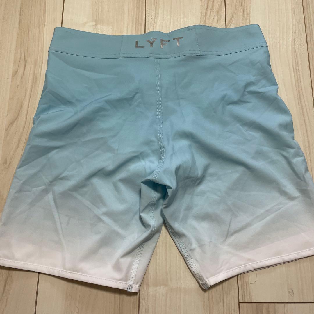 りょーぴー　LYFT サーフパンツ　ボードショーツ Sサイズ