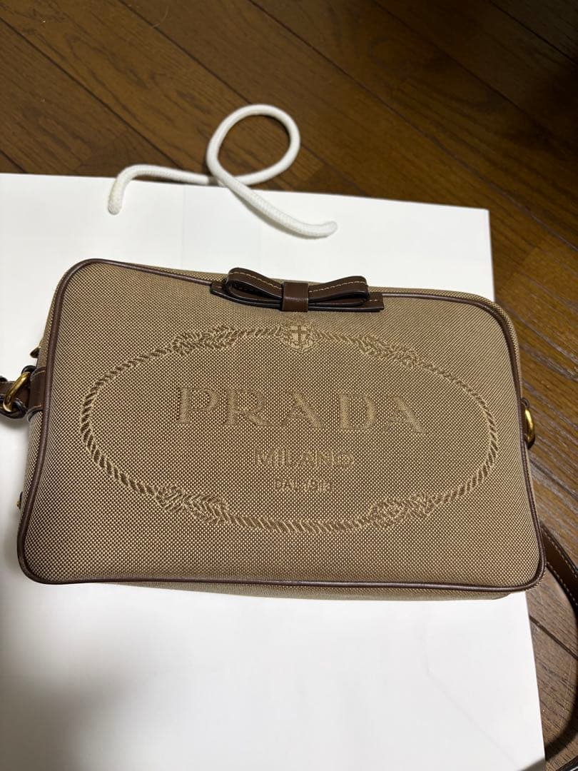 PRADA ロゴジャガードショルダーバッグ