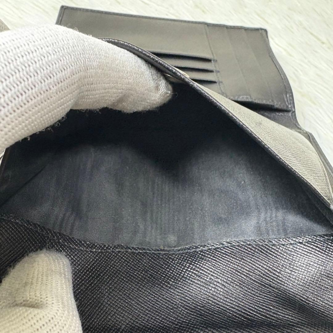 未使用級✨PRADA プラダ　三つ折り財布　三角ロゴプレート　サフィアーノ　黒