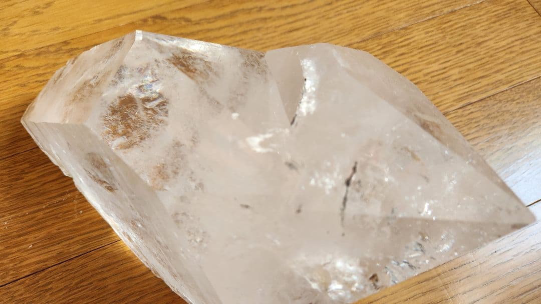 新春値下げ✨水晶　六角柱　イシスクリスタル　4.13キロ