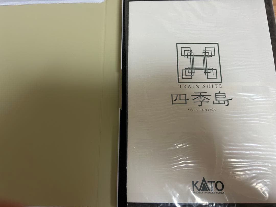 鉄道模型　Nゲージ　KATO 10-1447 E001形　四季島