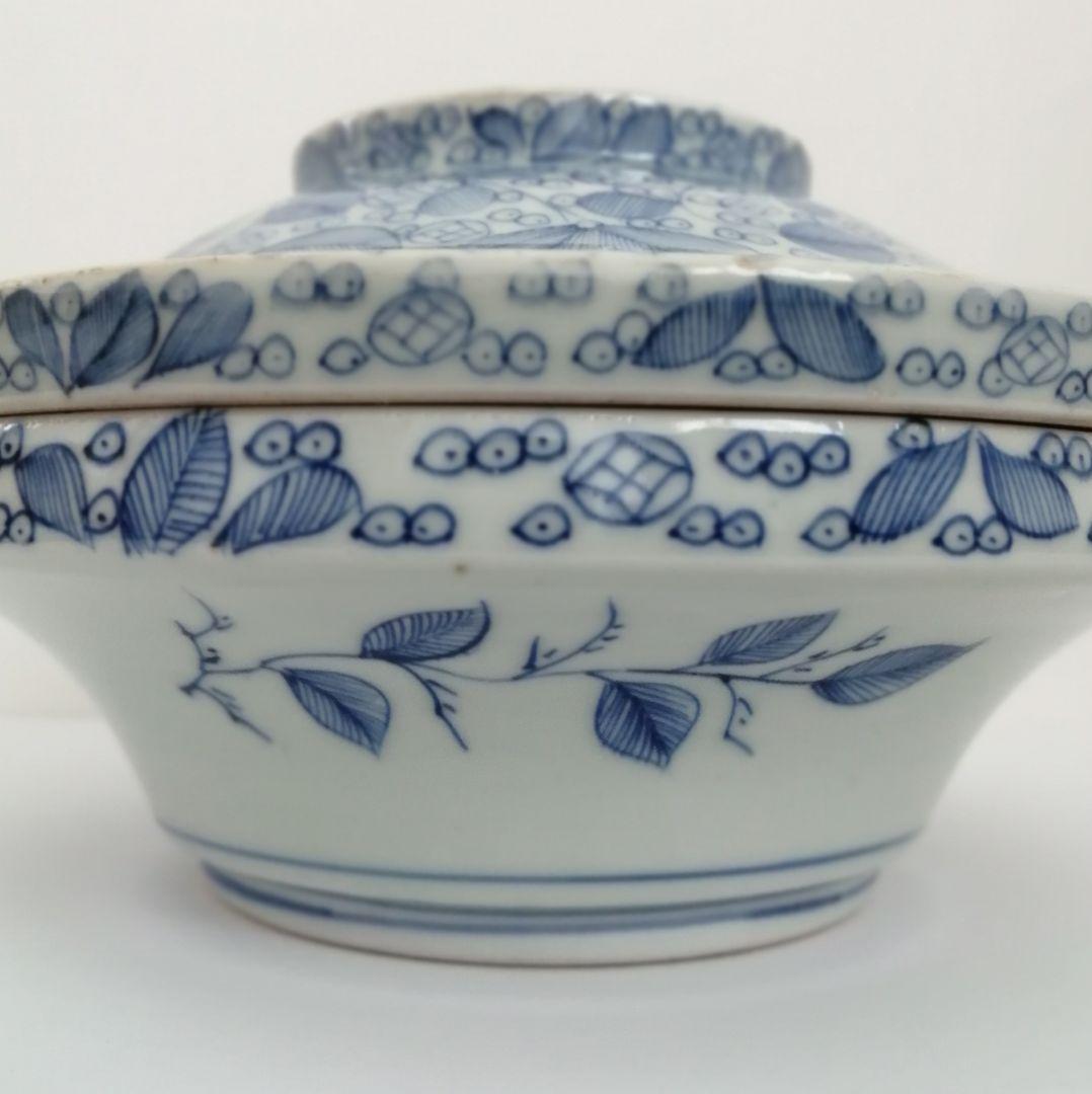 古伊万里　幕末　線描き　牡丹唐草図　食籠