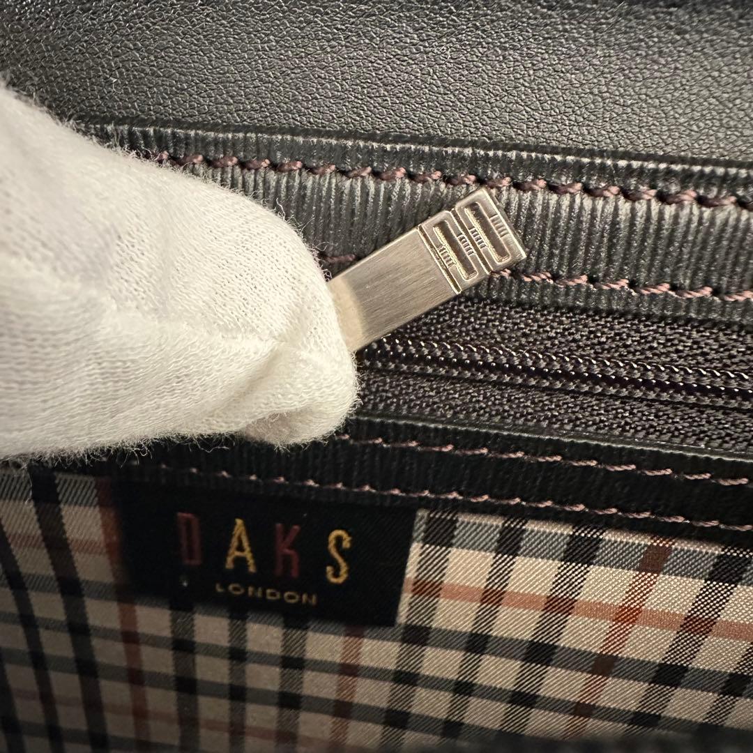 新品未使用　DAKS 本革　レザー　黒　セカンドバッグ　クラッチ　ダレス　日本製