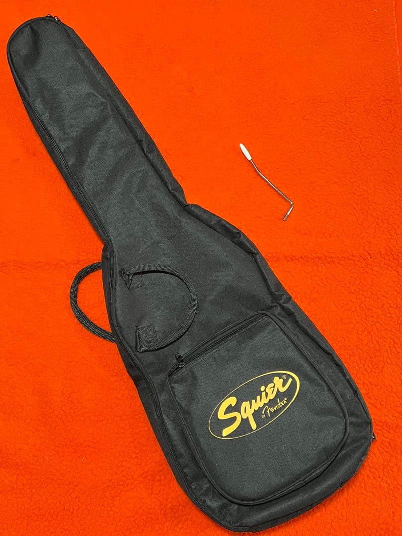 美品 Squier スクワイヤ サイクロン CYCLONE /ミディアムスケール