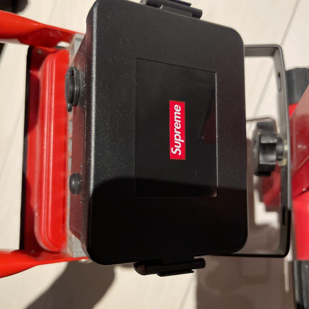 シュプリーム　スタンドライト　Cordless Floodlight Red