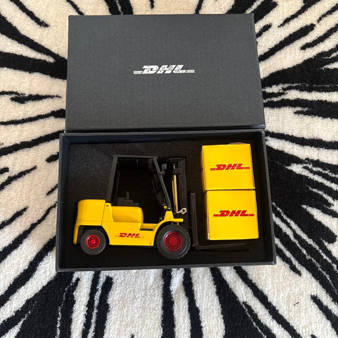 DHL　フォークリフト　金属製　非売品　ミニカー
