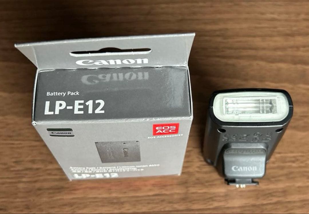 【おまけ付き】キャノン　EOS kiss M2