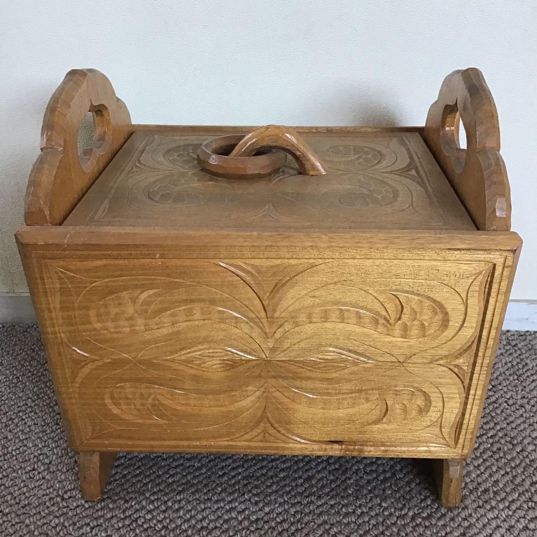 美品☆アイヌ工芸　木彫り　彫刻　アイヌ紋様　収納ボックス　アンティーク