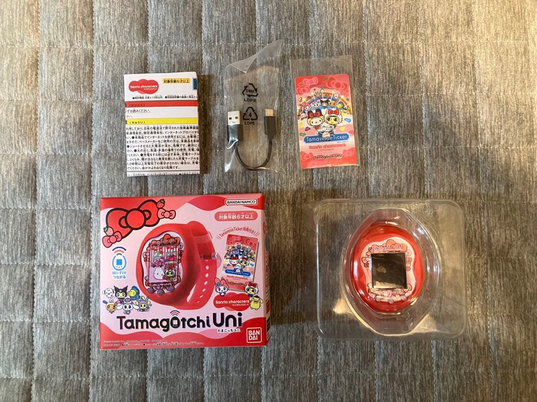 たまごっちユニ　サンリオキャラクターズ