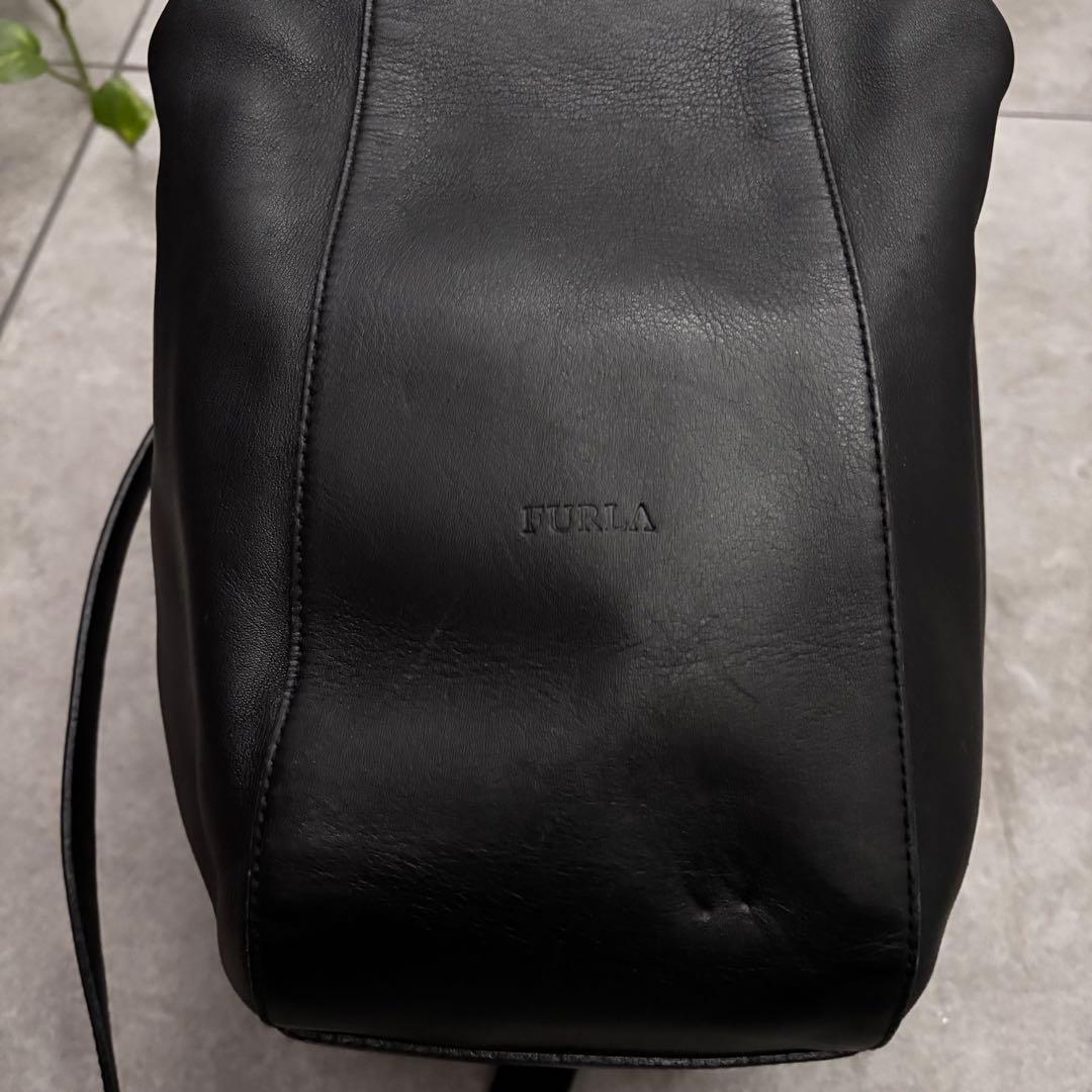 レア　FURLA レザー　ショルダーバッグ　牛革　 黒　ブラック　シルバー金具