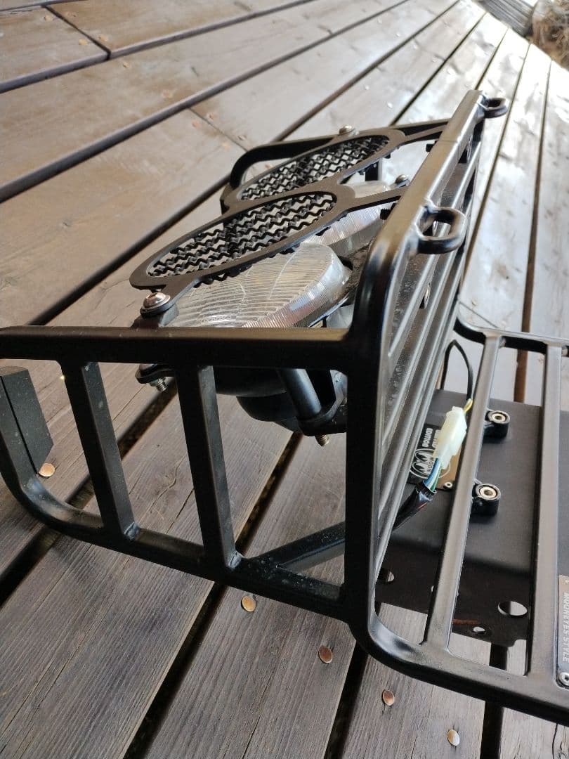 ハンターカブ デュアルヘッドライトフロントラックキット【MOONEYES】