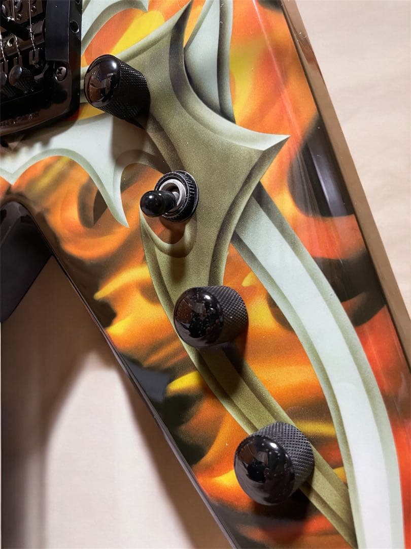 B.C.RICH Kerry King V KKVG2 ケーラー搭載