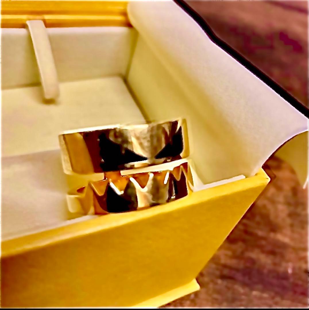 【FENDI】BAG BAGS RING Mサイズ ゴールド×ブラック