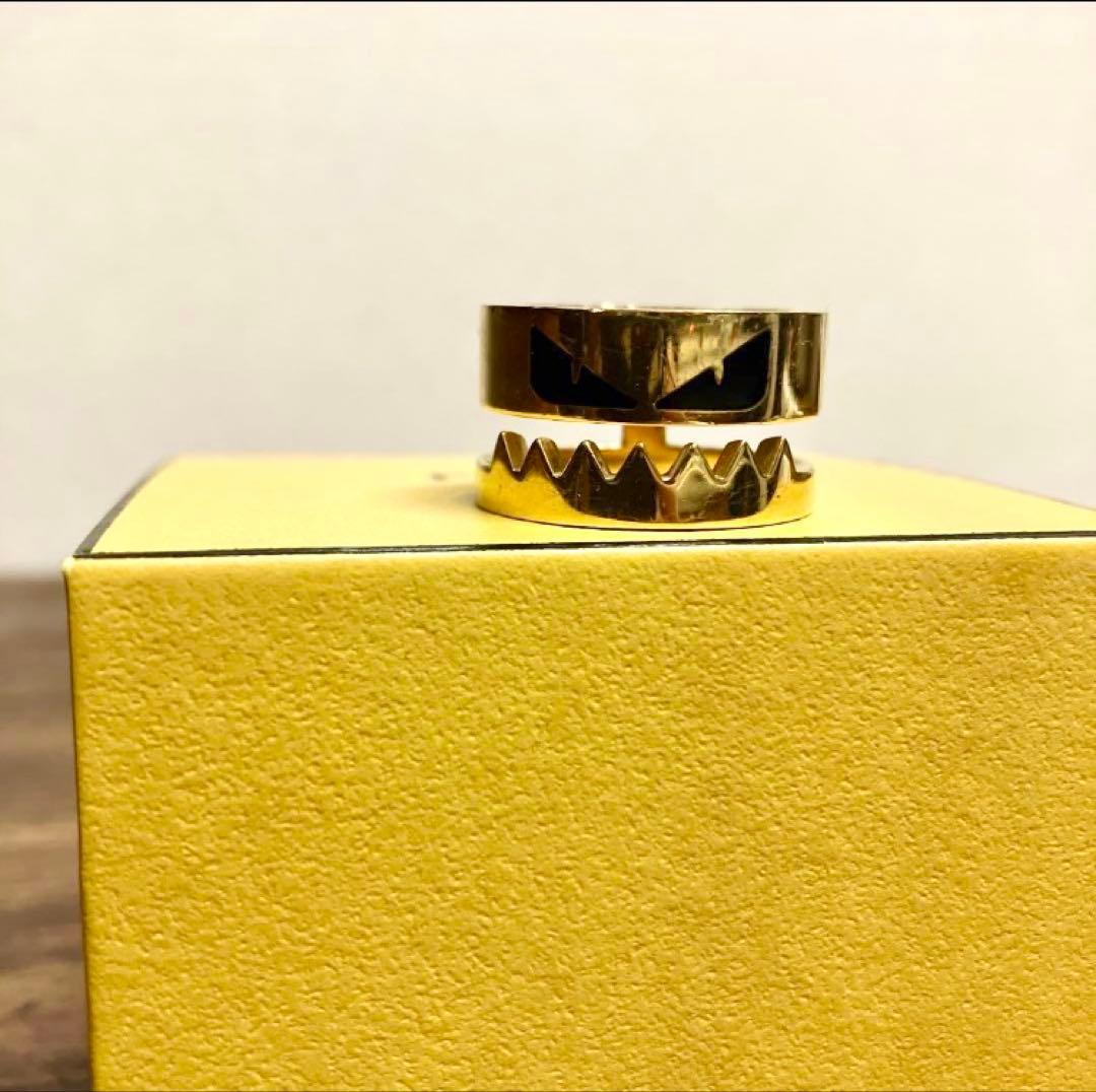 【FENDI】BAG BAGS RING Mサイズ ゴールド×ブラック