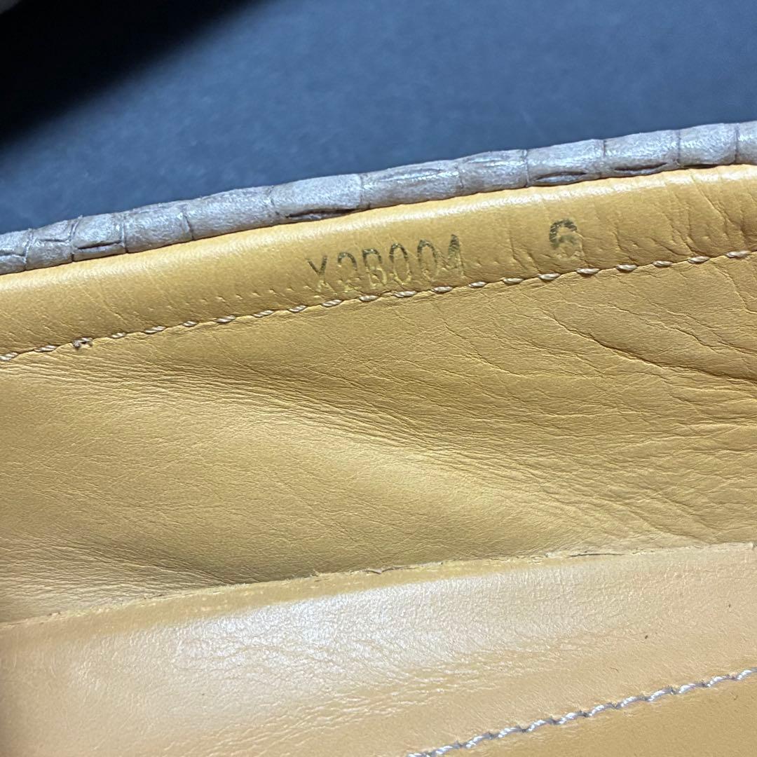 【未使用に近い】GIORGIO ARMANI 本革 クロコ型押し ６グレージュ