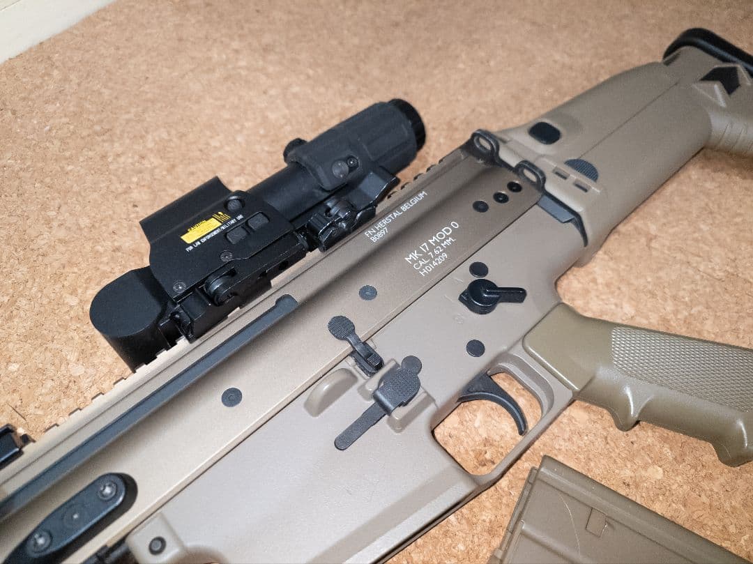 次世代電動ガン　スカー　H 　ホロサイト付き