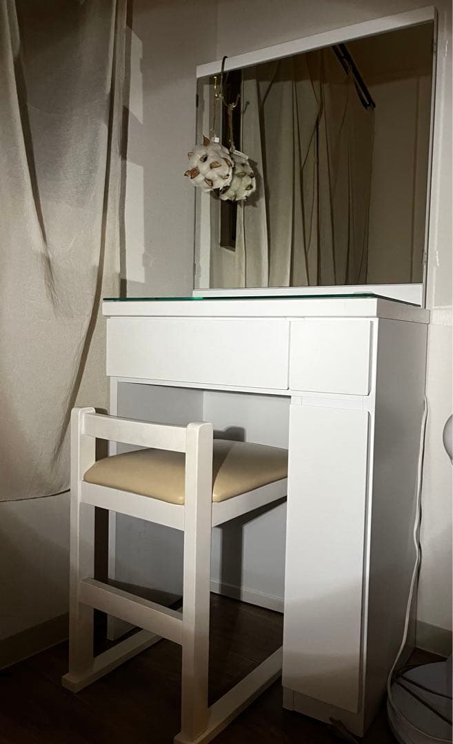 ホワイトミラー 約幅80cm×高さ60cm