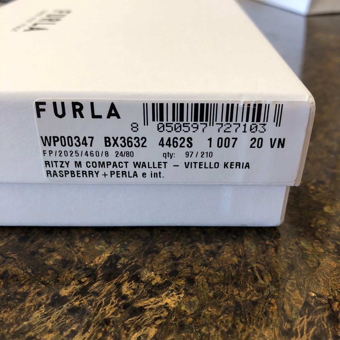 【お値下げ】FURLA☆ 二つ折り財布