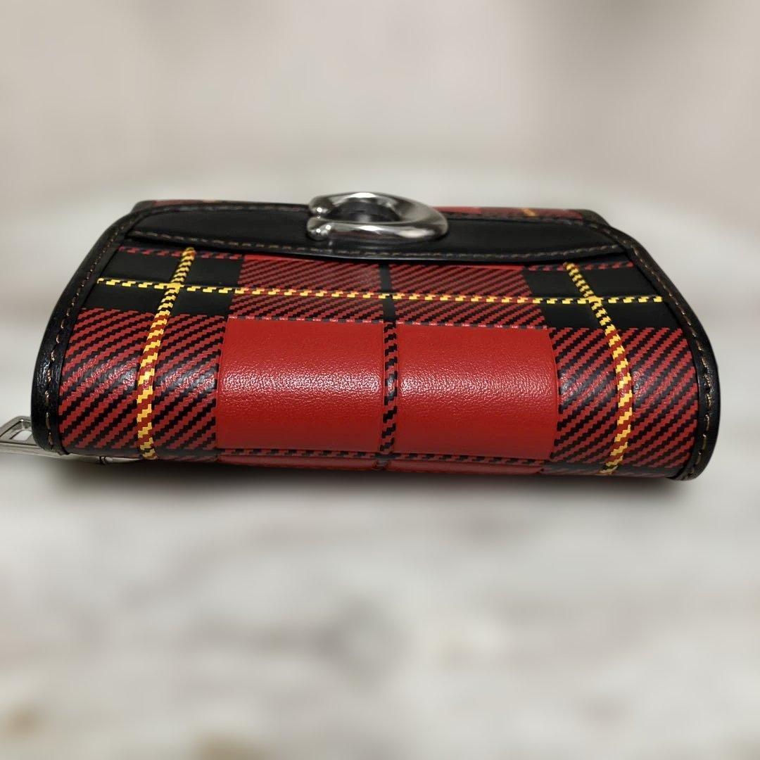 COACH三つ折り財布、チェック柄赤黒（極美品）