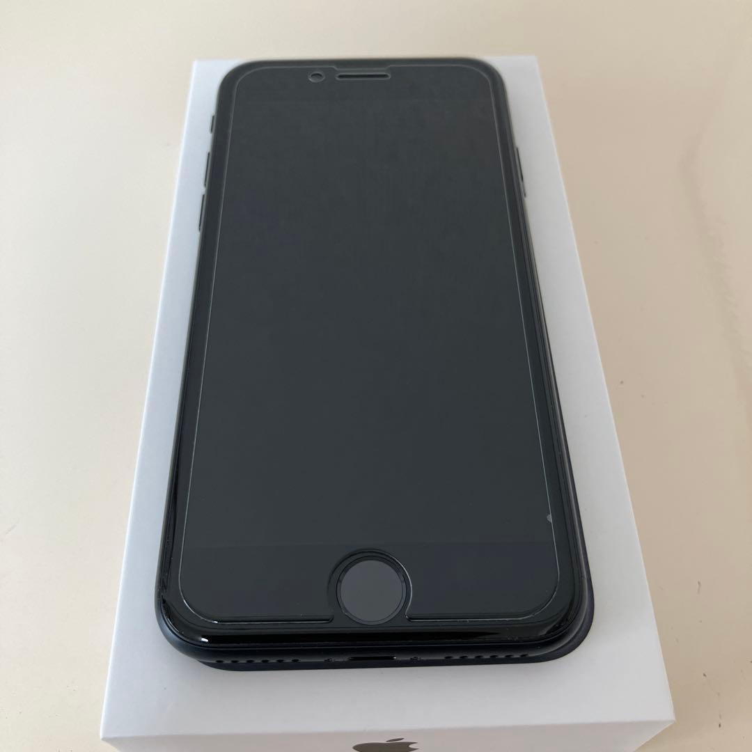 iPhone SE (第3世代) Midnight 64GB