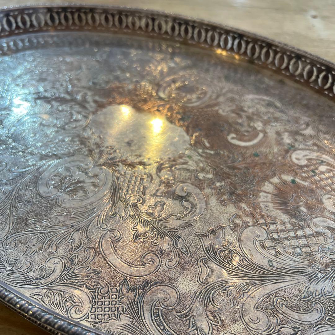 英国アンティーク 彫刻模様 オーバルトレイ