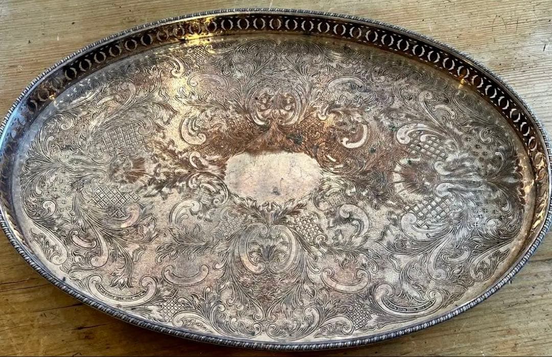 英国アンティーク 彫刻模様 オーバルトレイ