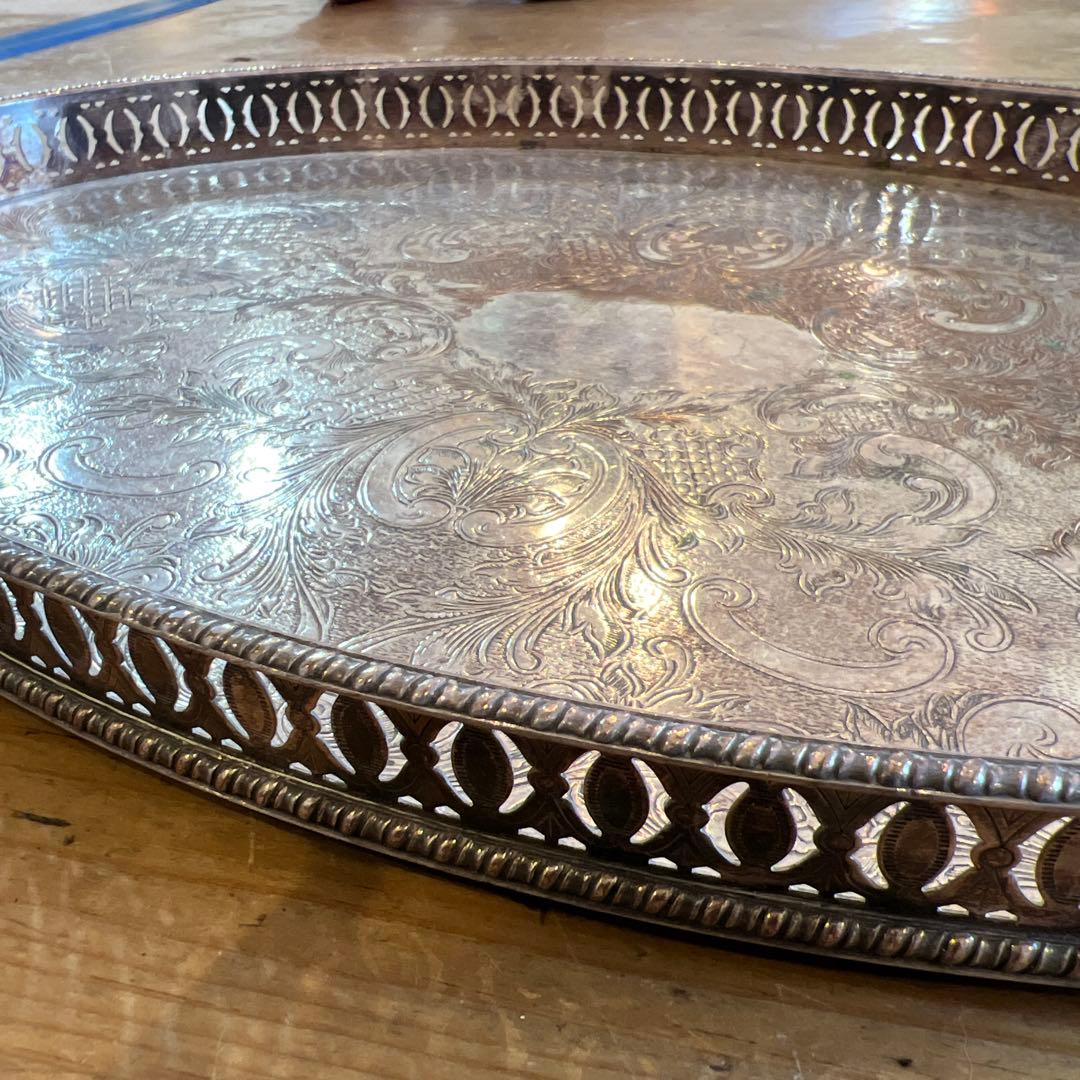 英国アンティーク 彫刻模様 オーバルトレイ