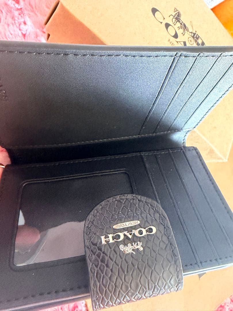 COACH ネイビー 二つ折り財布新品 プレゼントに♡