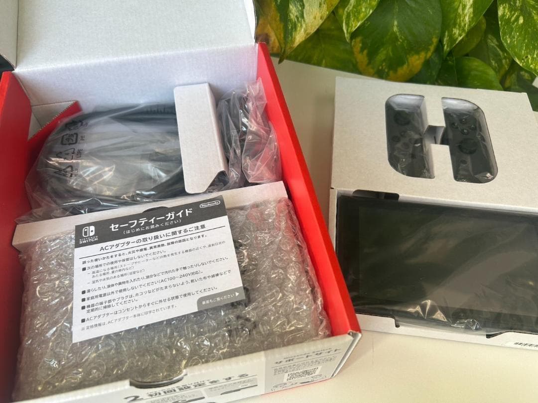 【ほぼ新品】Nintendo Switch バッテリー強化版 グレー