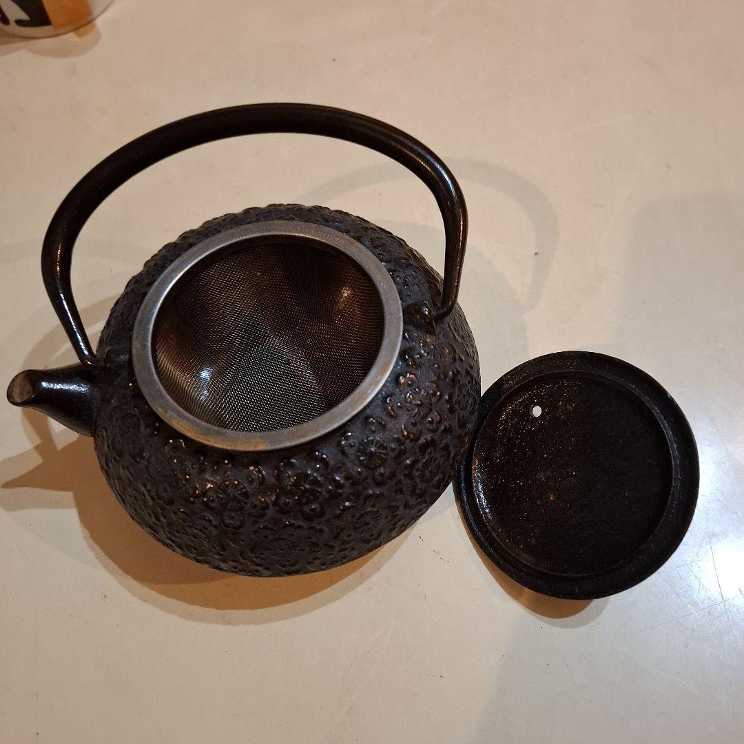 鋳鉄 花模様 鉄瓶 ステンレス茶こし付き